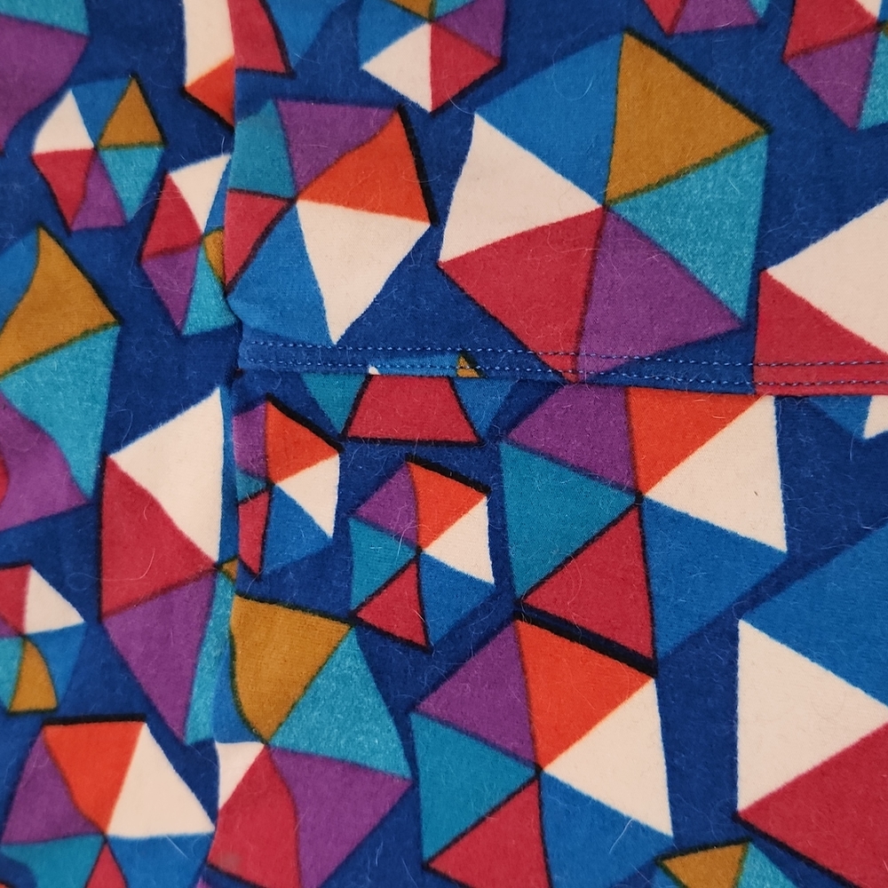 Lularoe one size leggings, fits 2-10 - Picture 2 of 5